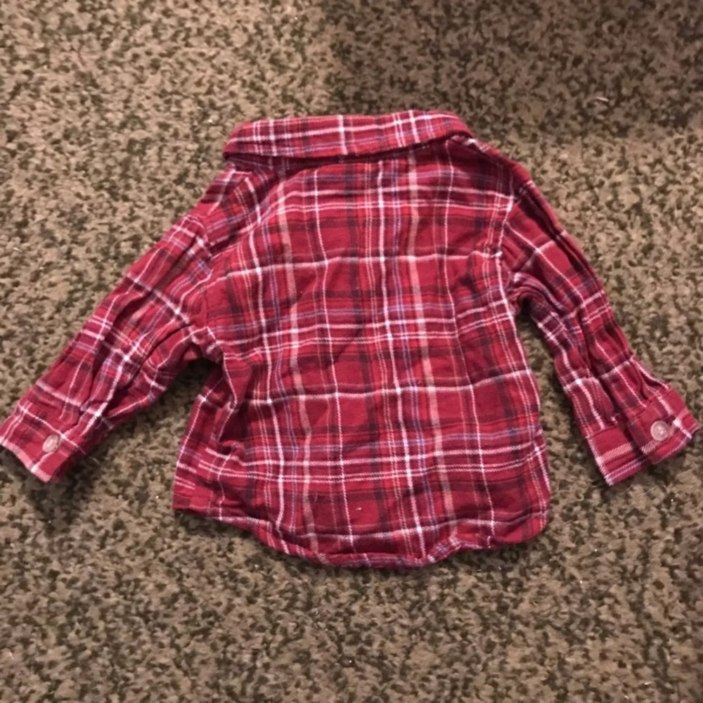 Button down - Picture 2 of 3